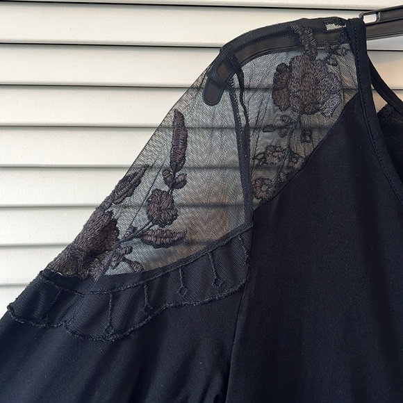 Maurices Long Sleeved Blouse Size XL - Picture 7 of 11